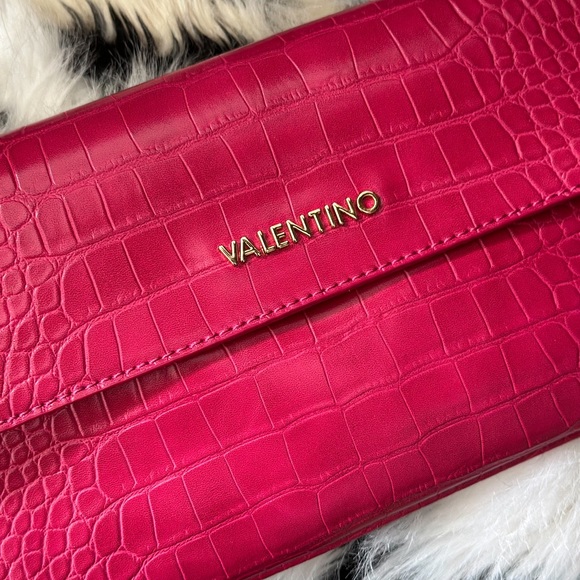 Valentino vegan patent crocodile crossbody bag with gold chain BNWOT - Picture 2 of 12